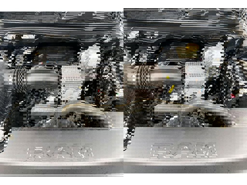 Used 2024 RAM 1500 Limited image 12