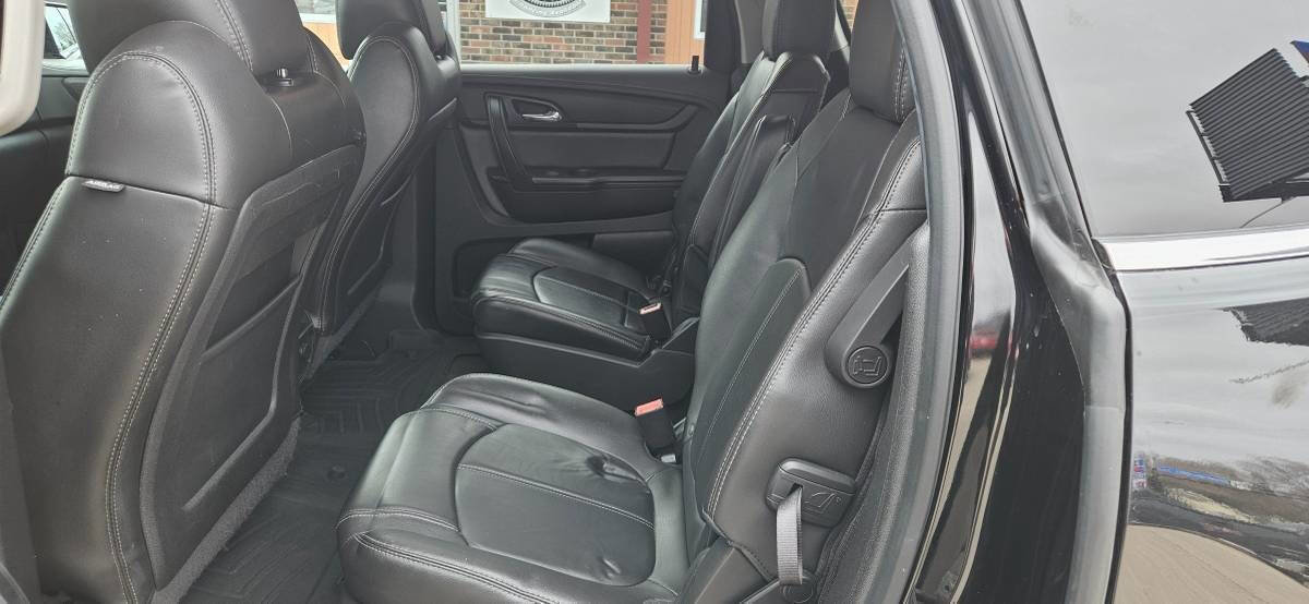 Used 2016 Chevrolet Traverse LT image 7