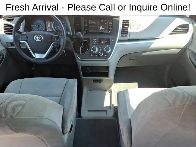 Used 2020 Toyota Sienna L FWD image 21