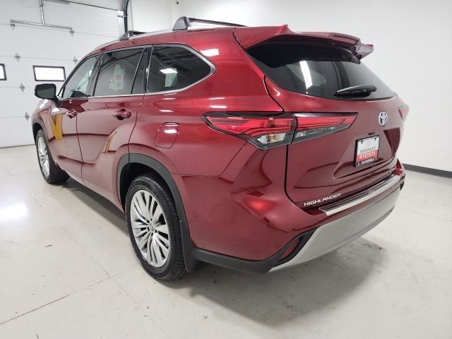 Used 2023 Toyota Highlander Platinum AWD/4WD image 11