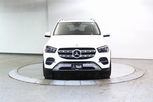 Used 2024 Mercedes-Benz GLE 450e 4MATIC w/ Driver Assistance Package image 11
