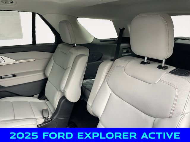 New 2025 Ford Explorer Active w/ Active Comfort Package image 13