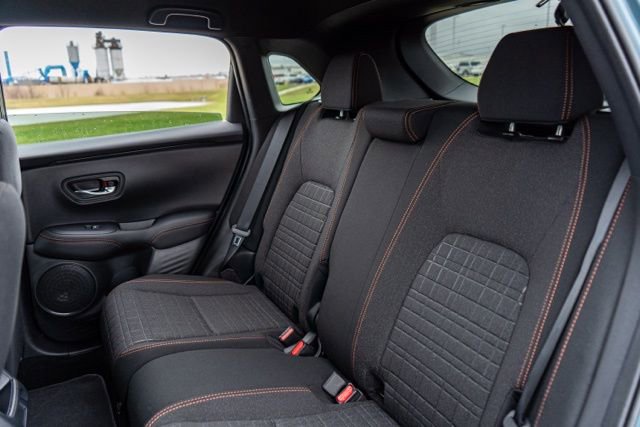 Used 2025 Honda HR-V Sport image 16