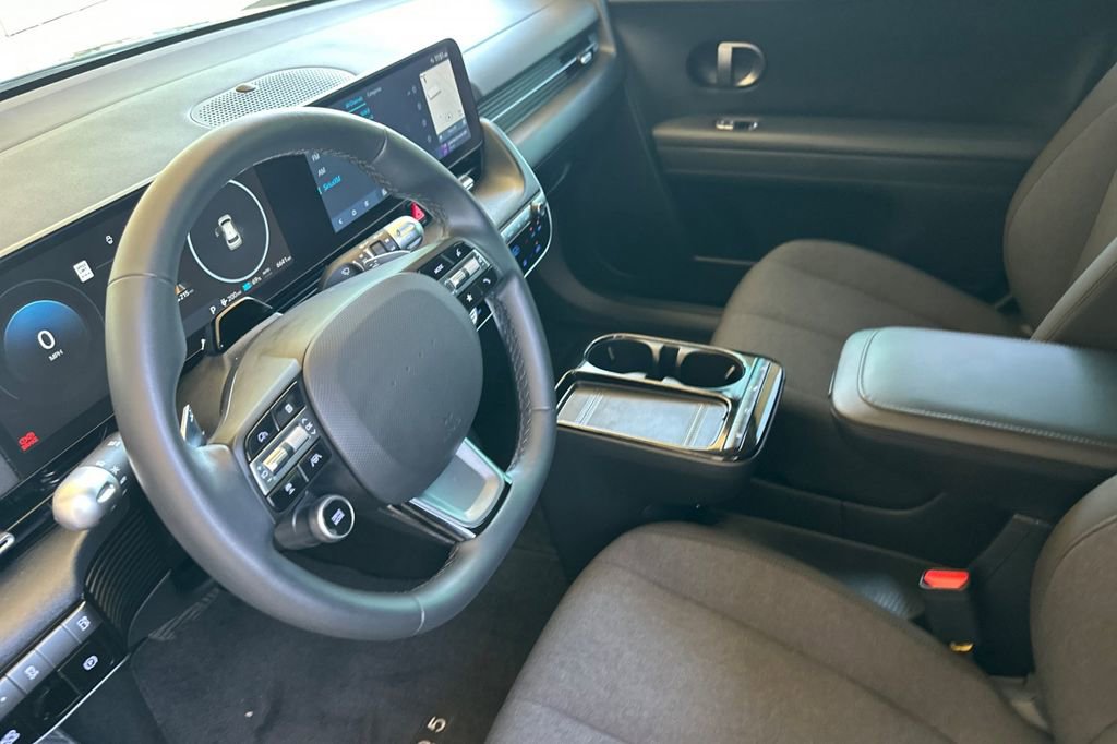 Used 2025 Hyundai Ioniq 5 SE RWD image 7