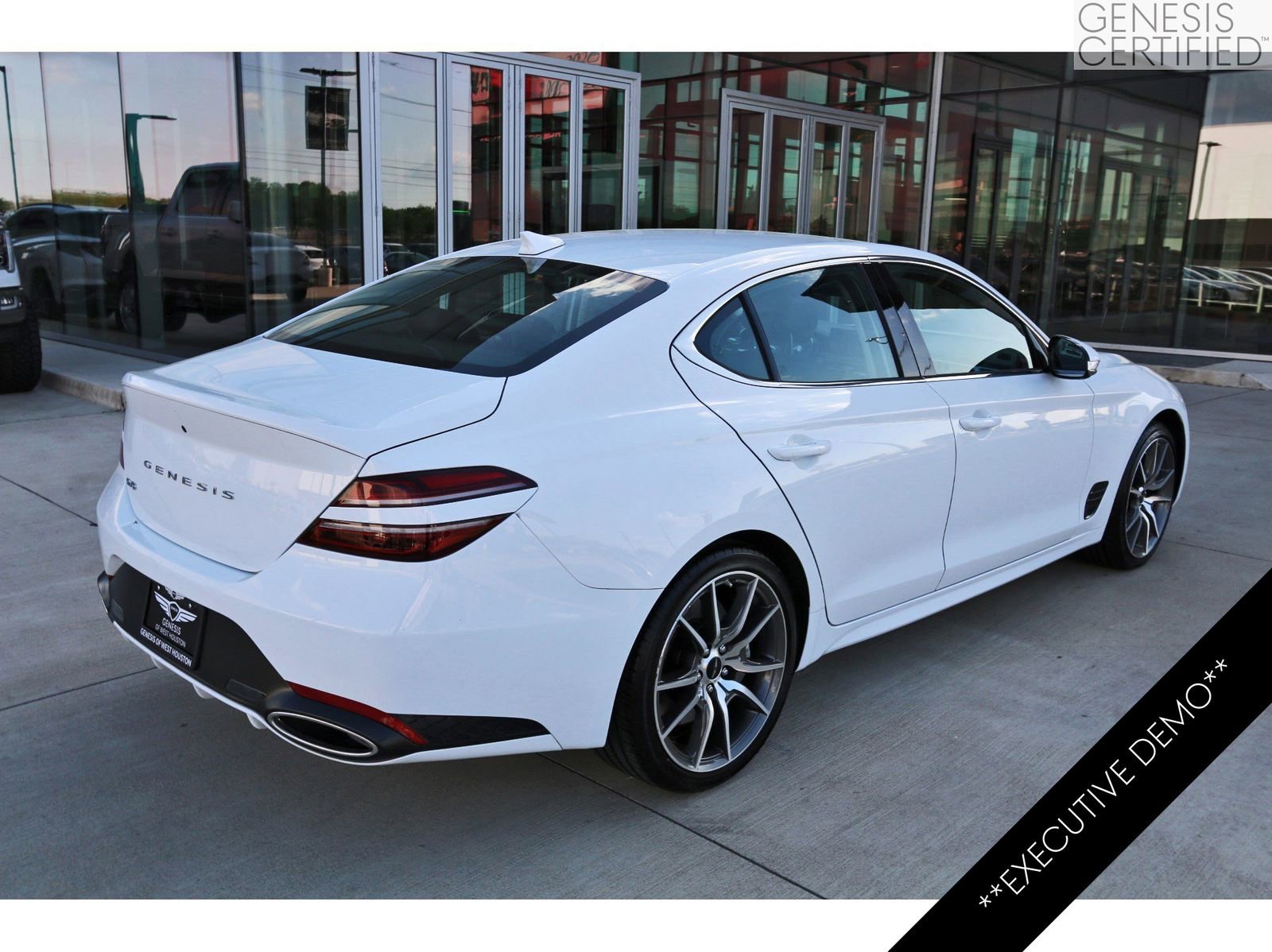 Used 2026 Genesis G70 2.5T RWD image 9
