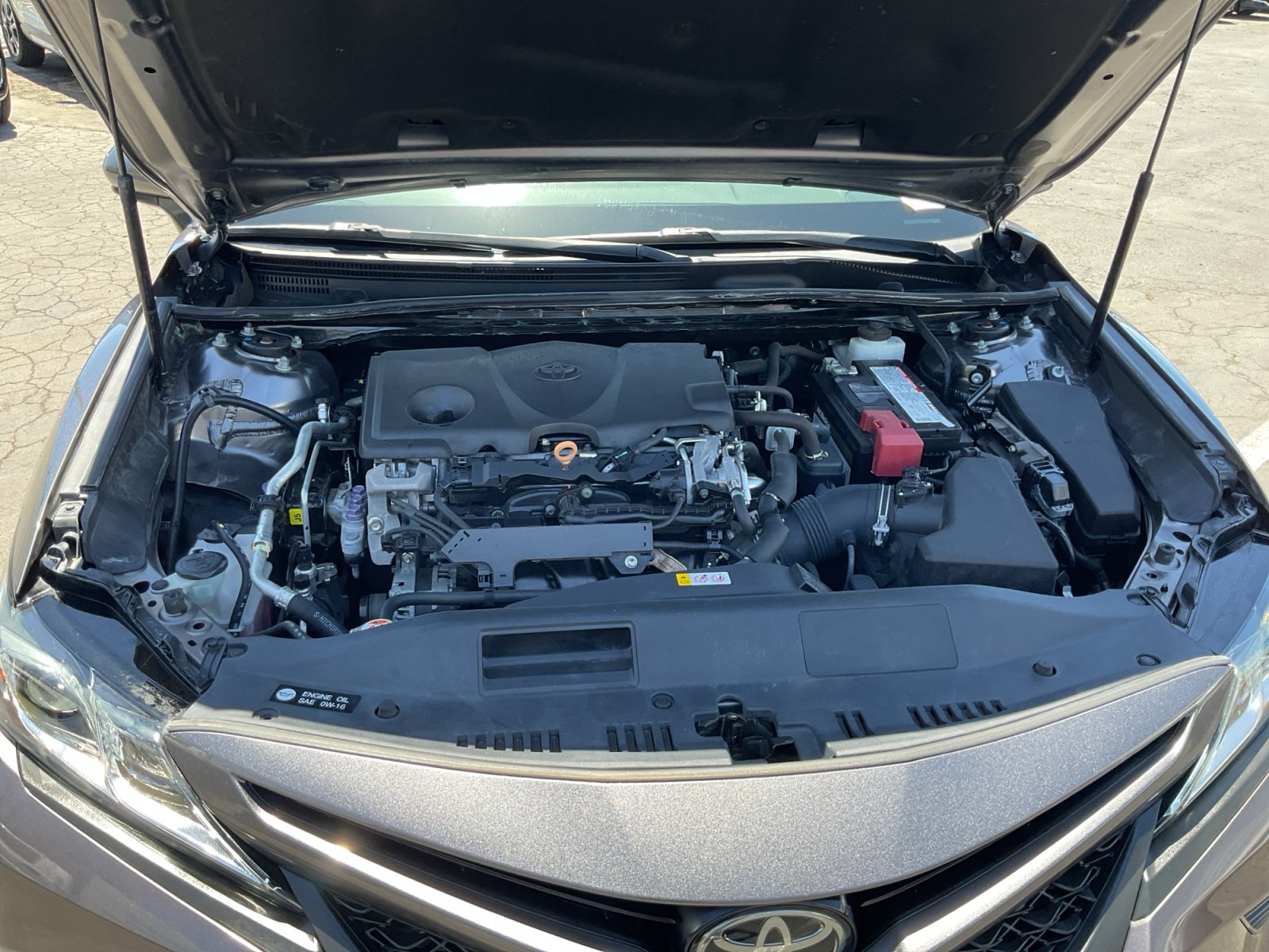 Used 2020 Toyota Camry SE w/ Carpet Mat Package FWD image 22