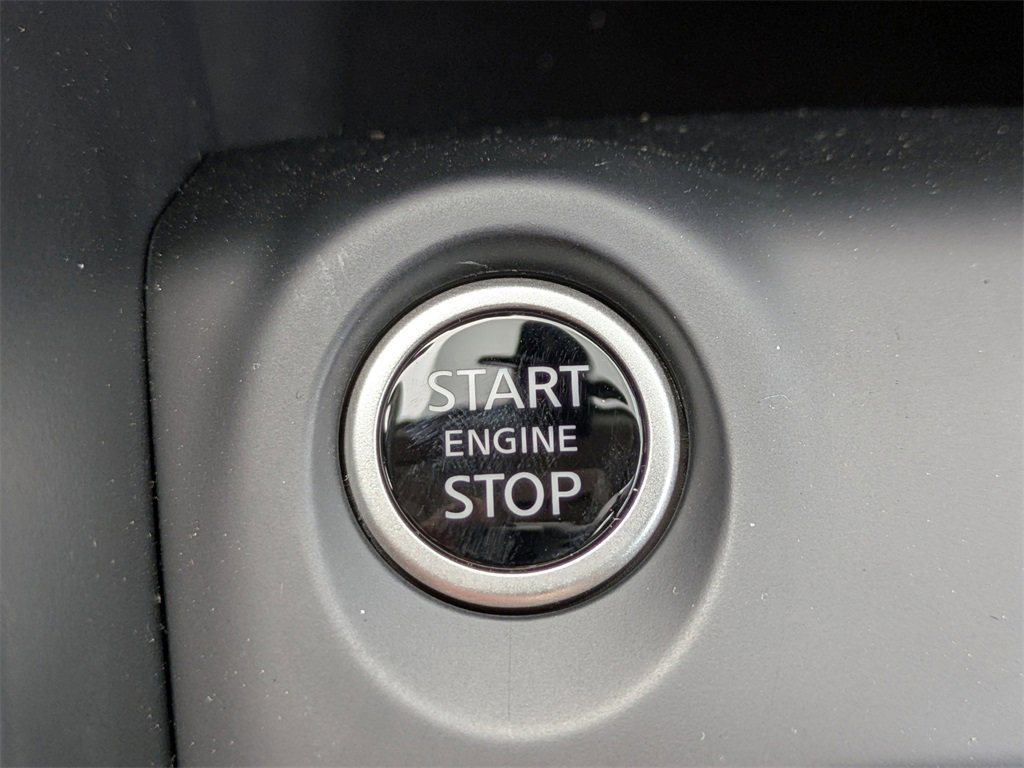 New 2025 Nissan Kicks Play S image 31