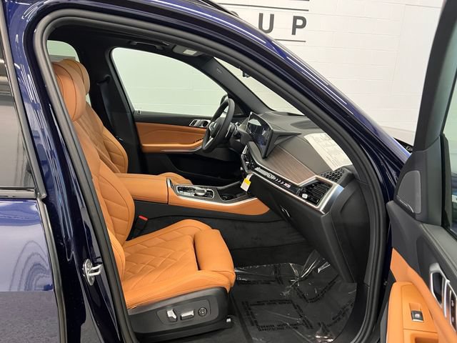 New 2026 BMW X5 xDrive40i w/ M Sport Package AWD/4WD image 13