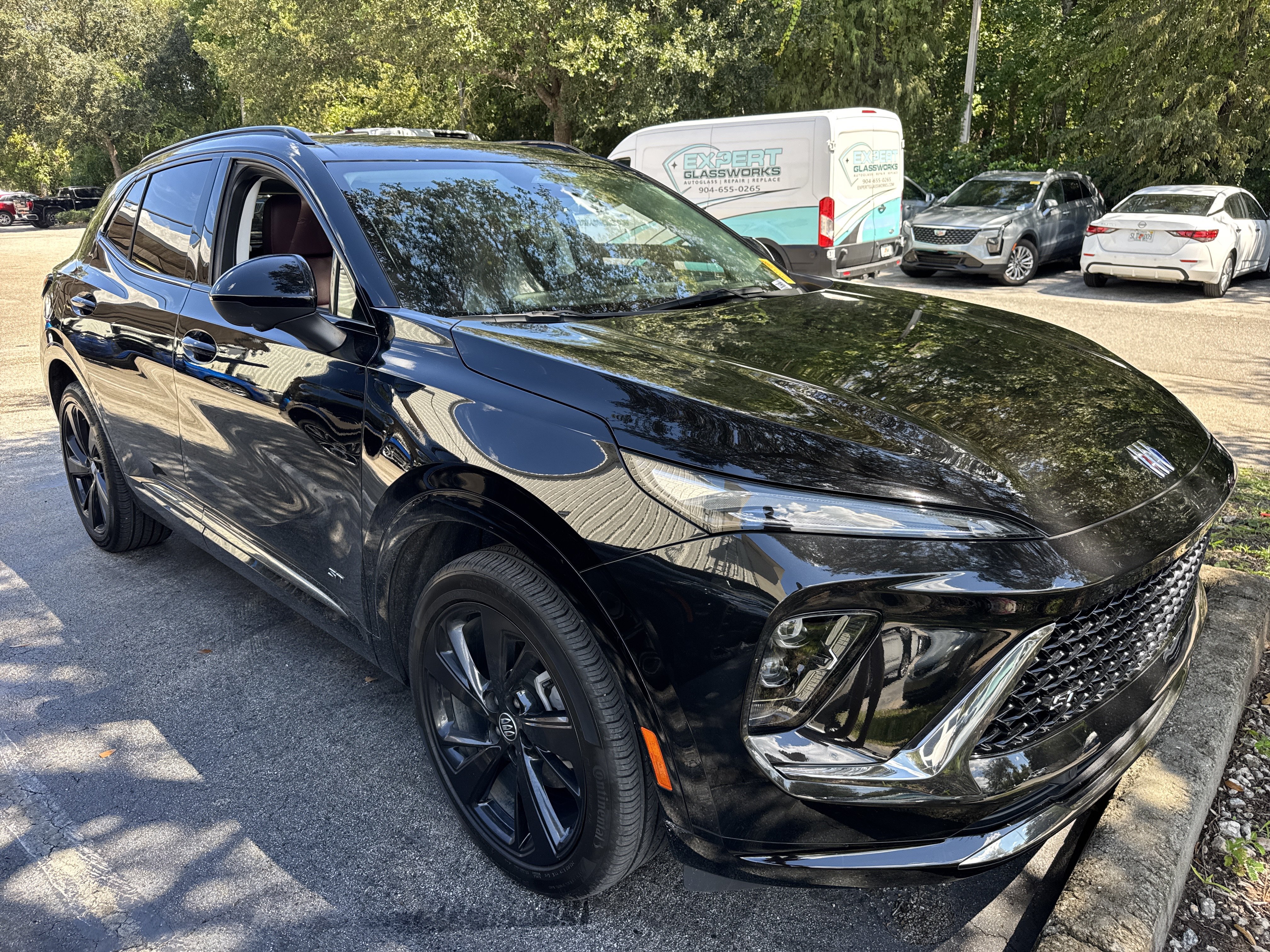 Used 2025 Buick Envision Sport Touring AWD/4WD image 3