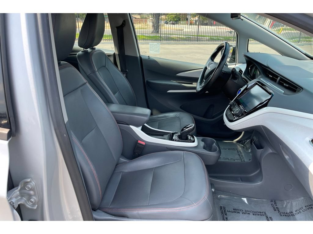 Used 2017 Chevrolet Bolt Premier w/ Driver Confidence II Package FWD image 19