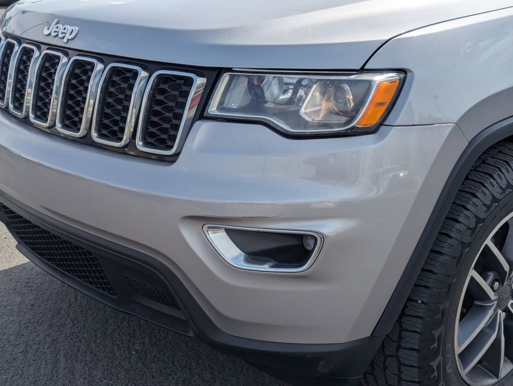 Used 2019 Jeep Grand Cherokee Laredo w/ Laredo X Package RWD image 12
