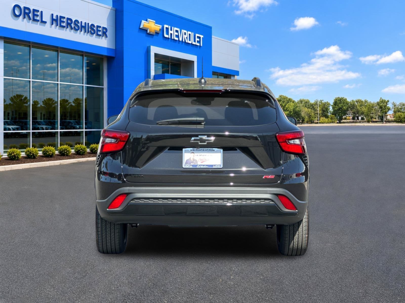 New 2026 Chevrolet Trax RS w/ Sunroof Package FWD image 5