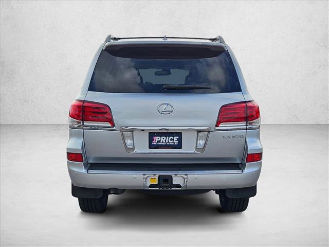Used 2013 Lexus LX 570 4WD w/ Luxury Pkg w/Pre-crash image 8