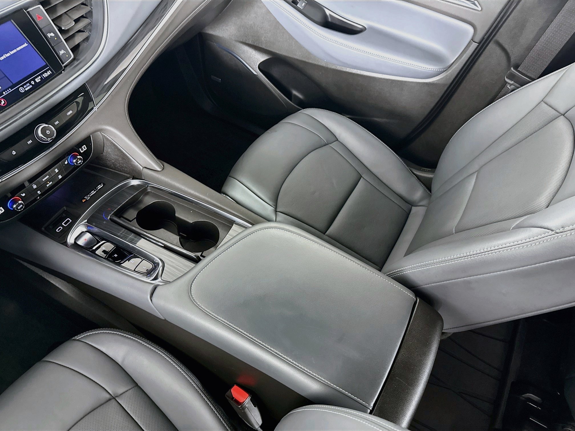 Used 2023 Buick Enclave Essence w/ Experience Buick Package FWD image 28