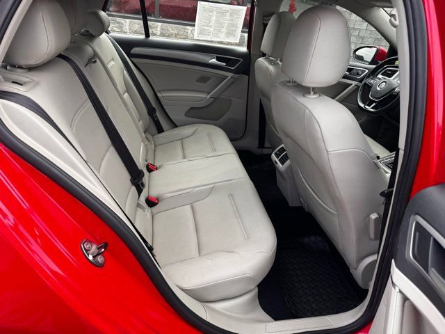Used 2015 Volkswagen Golf SE FWD image 28