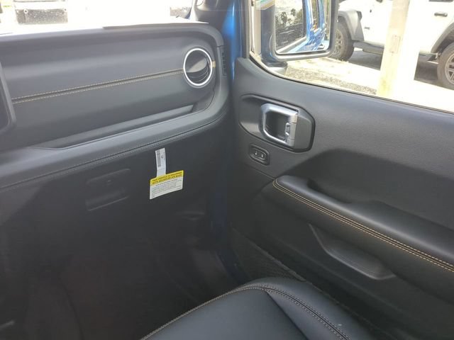 New 2026 Jeep Wrangler Unlimited Sahara AWD/4WD image 19