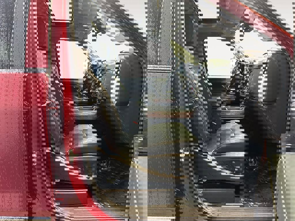 Used 2015 GMC Sierra 2500 SLT w/ Duramax Plus Package image 10