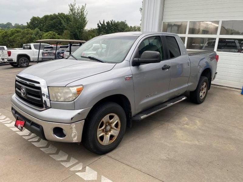 Used 2011 Toyota Tundra 4x4 Double Cab w/ SR5 Pkg
