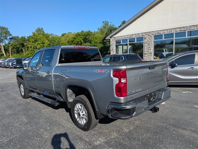 Used 2025 Chevrolet Silverado 2500 LT w/ Convenience Package AWD/4WD image 5
