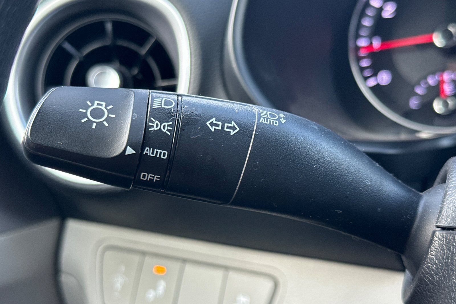 Used 2023 Kia Forte LXS w/ LXS Technology Package FWD image 33