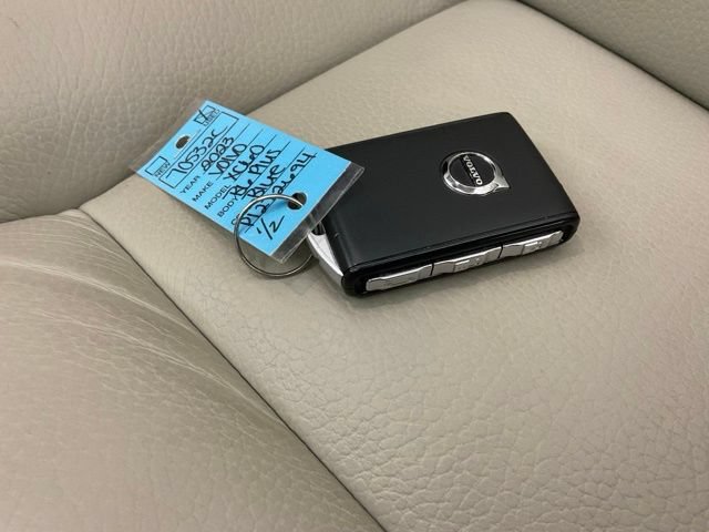Used 2023 Volvo XC60 B5 Plus w/ Climate Package AWD/4WD image 44