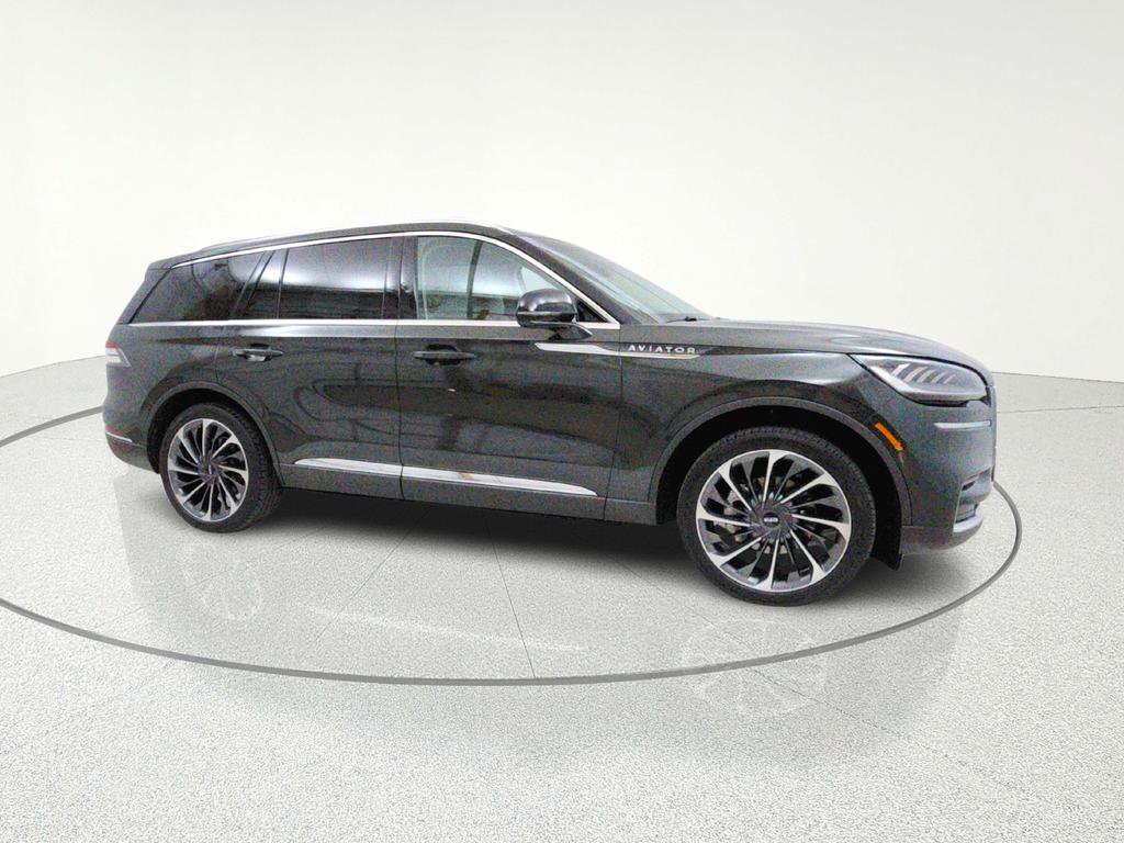 Used 2023 Lincoln Aviator Reserve w/ Equipment Group 201A image 10