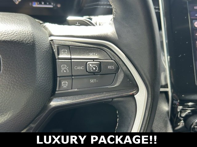 Used 2022 Jeep Grand Cherokee L Laredo w/ Luxury Tech Group I image 23