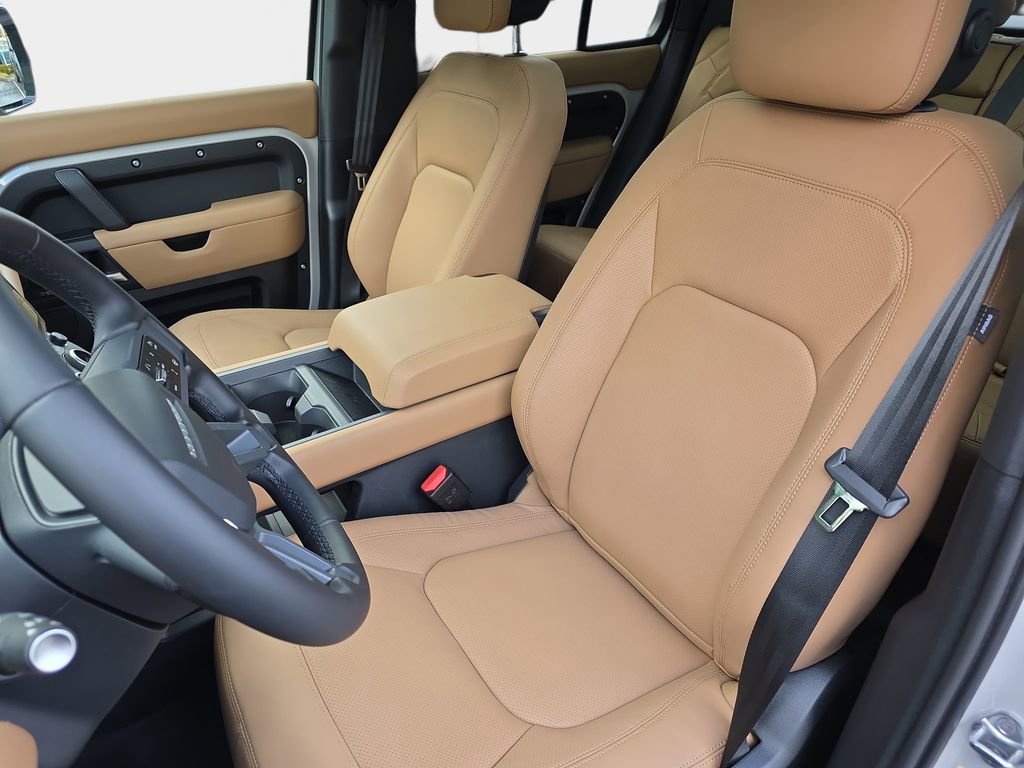 New 2026 Land Rover Defender 110 X-Dynamic SE image 14