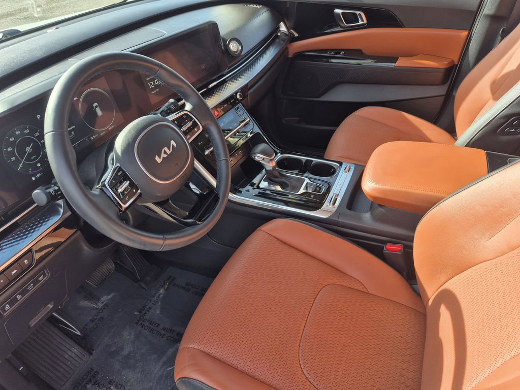 Certified 2023 Kia Carnival SX Prestige image 11