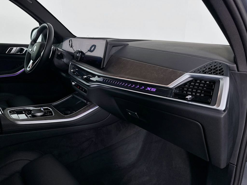 Certified 2024 BMW X5 xDrive40i w/ Parking Assistance Package image 30