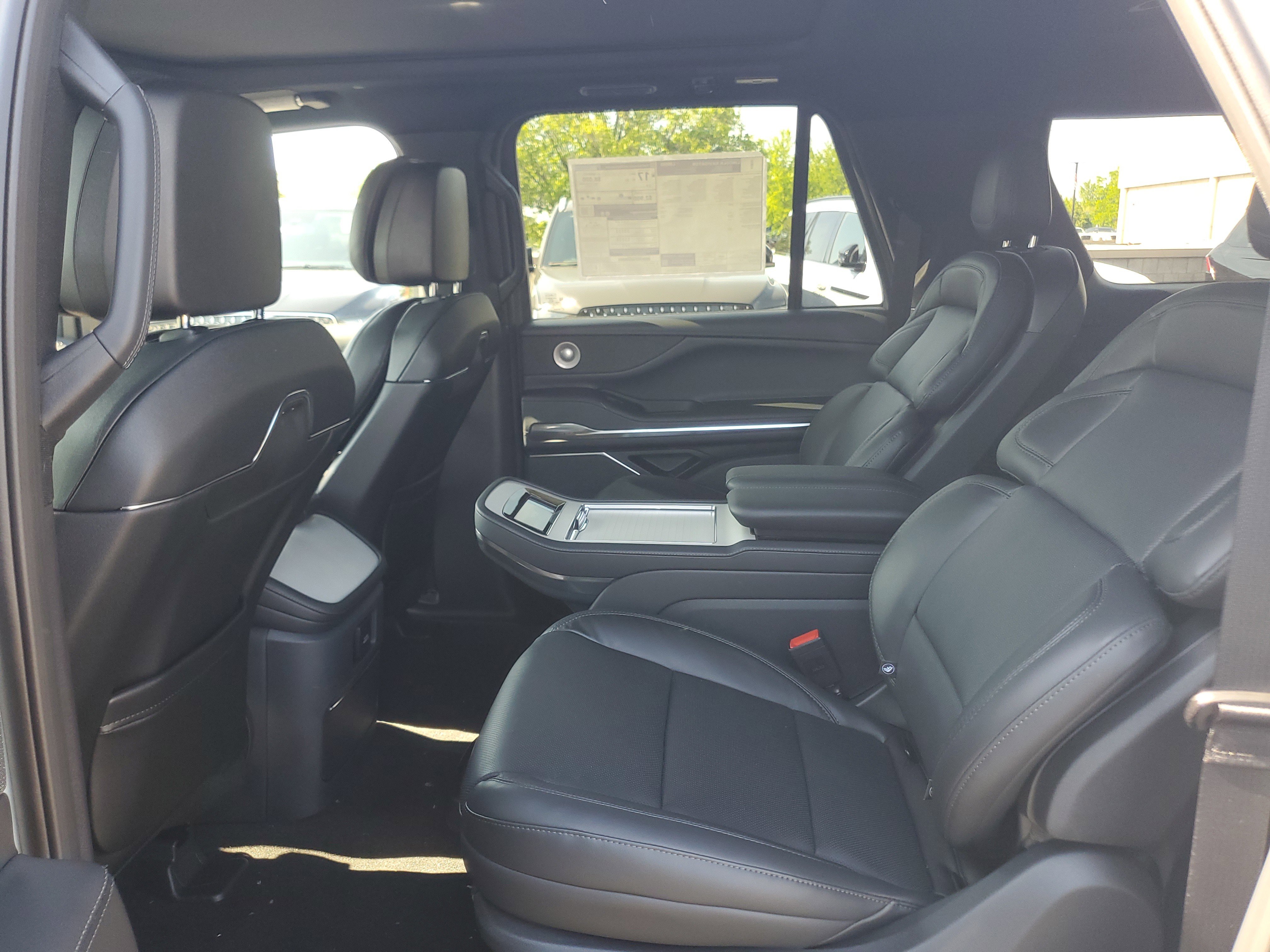 New 2026 Lincoln Navigator L Reserve w/ Jet Appearance Package AWD/4WD image 27