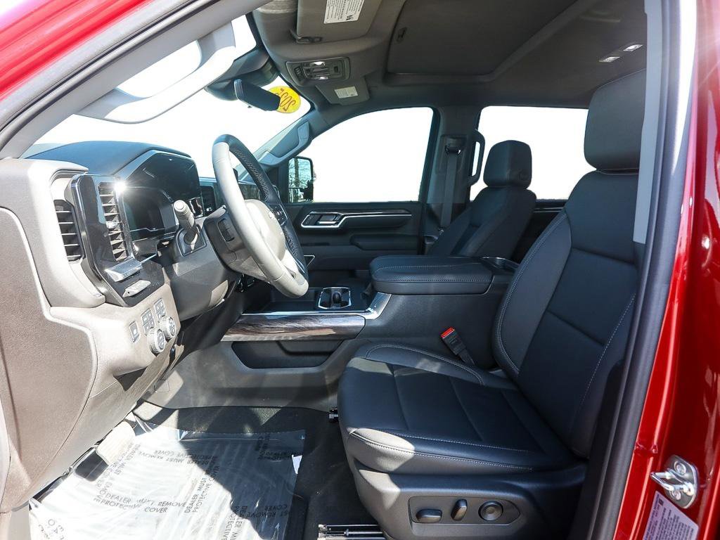 Used 2025 Chevrolet Silverado 2500 LTZ w/ LTZ Premium Package image 13