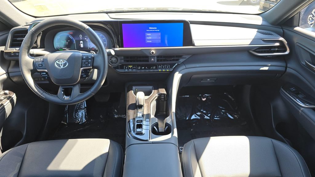 Used 2025 Toyota Crown Signia AWD/4WD image 18