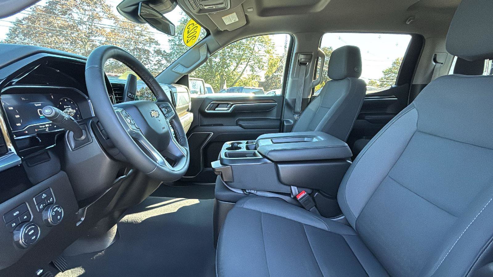 Used 2025 Chevrolet Silverado 1500 LT image 23