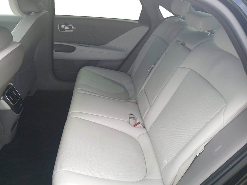 Used 2025 Hyundai Ioniq 6 SEL RWD image 13