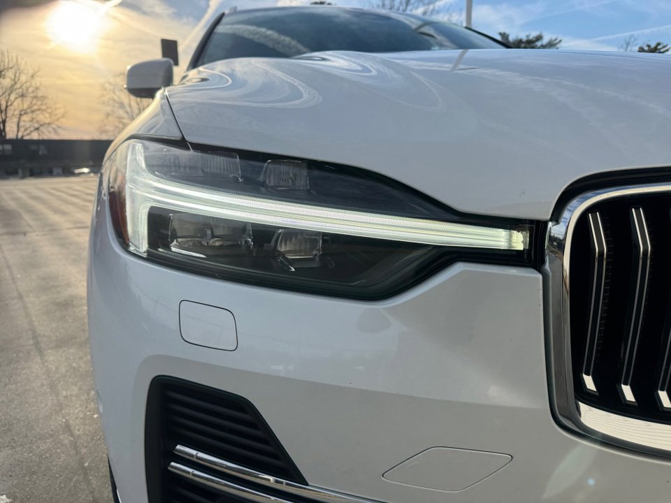 Used 2023 Volvo XC60 T8 Plus w/ Protection Package Premier image 28