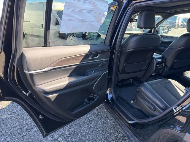 New 2026 Jeep Grand Cherokee L Limited image 15