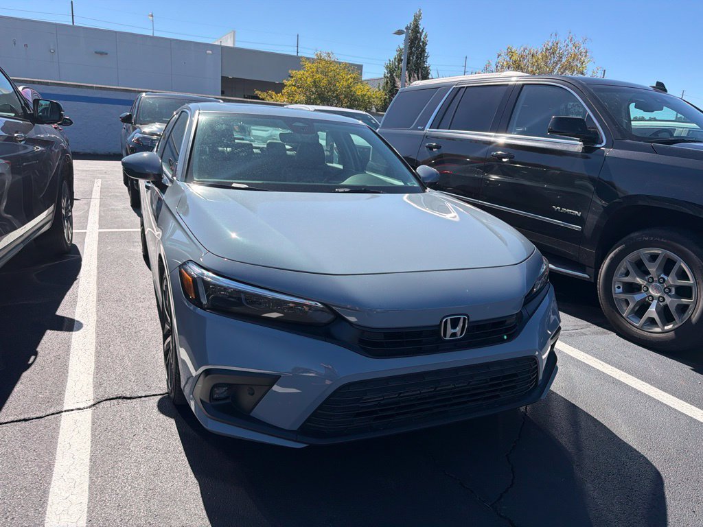 Used 2023 Honda Civic Touring image 5