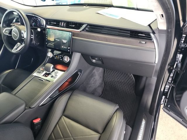Used 2023 Jaguar F-PACE S AWD/4WD image 17