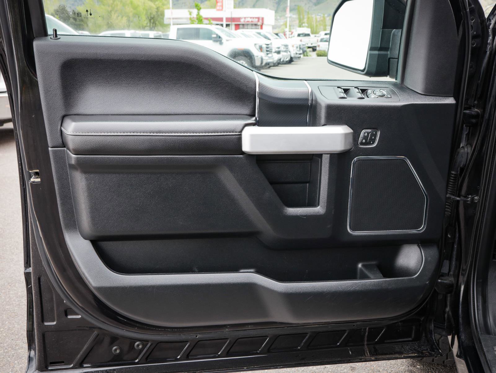Used 2020 Ford F150 Lariat w/ Equipment Group 502A Luxury AWD/4WD image 16