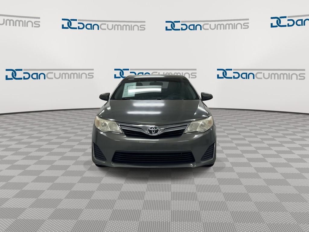 Used 2012 Toyota Camry LE FWD image 3