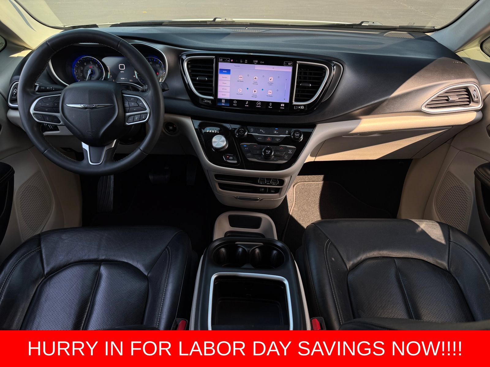 Used 2022 Chrysler Pacifica Touring-L FWD image 15