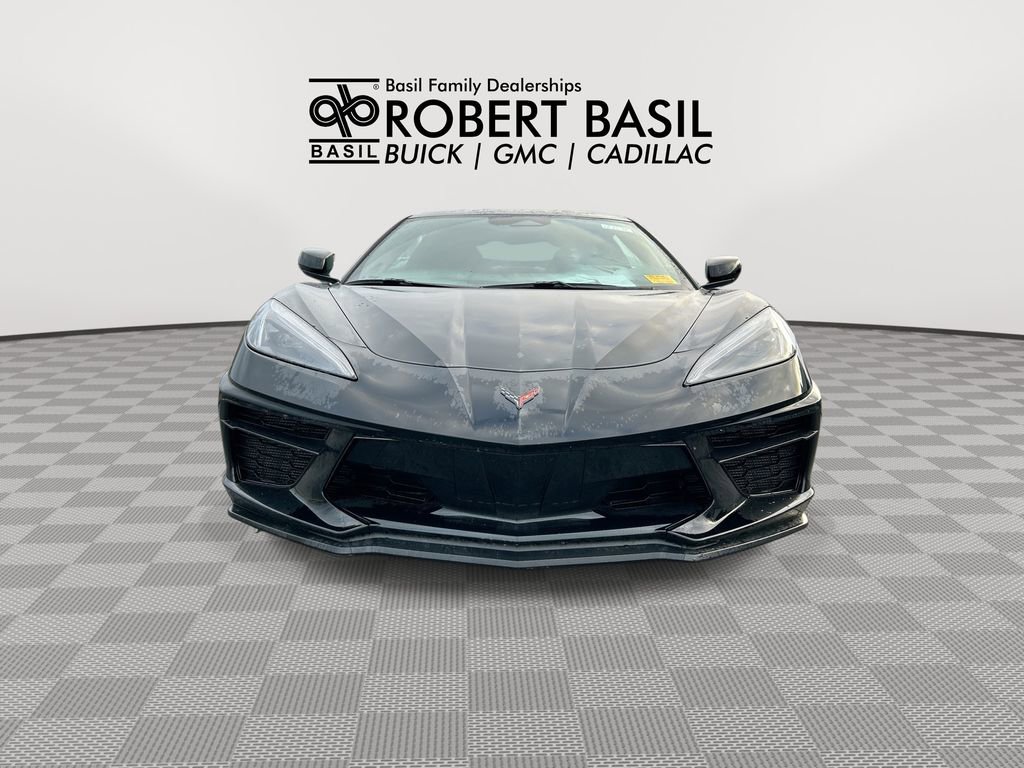 Used 2024 Chevrolet Corvette Stingray Coupe w/ Body-Color Dual Roof Package RWD image 3