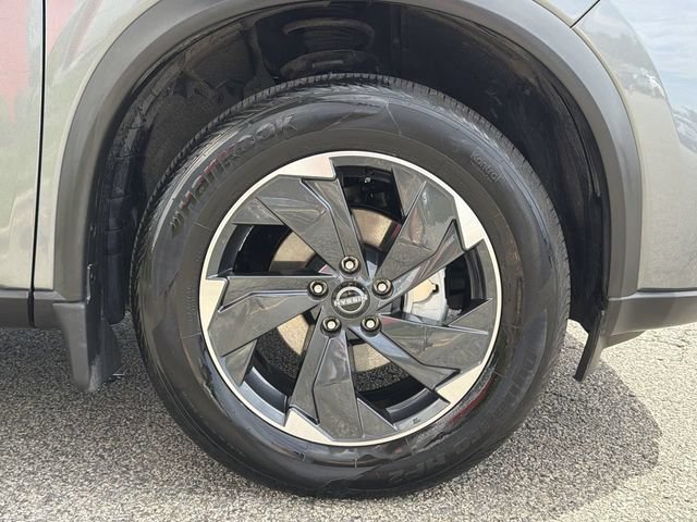 Certified 2026 Nissan Rogue SV w/ Cold Weather Package AWD/4WD image 13