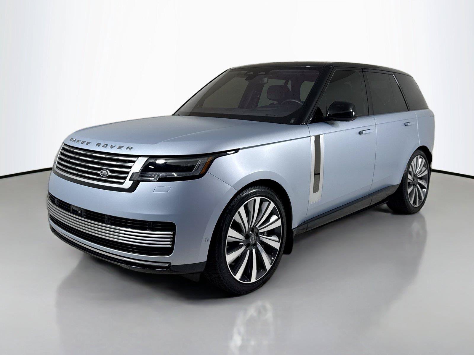 Used 2023 Land Rover Range Rover SV AWD/4WD image 10
