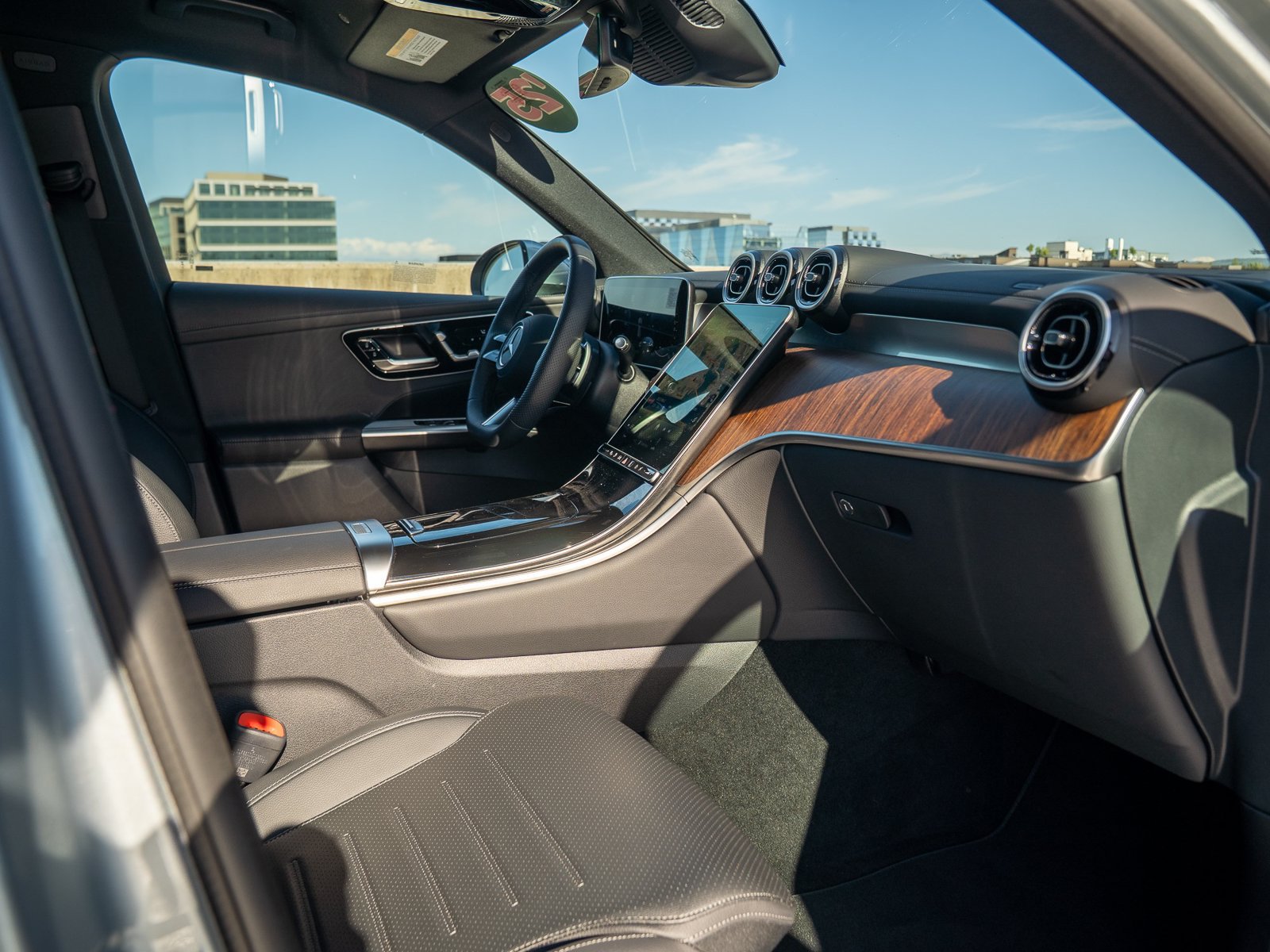 Certified 2025 Mercedes-Benz GLC 350e 4MATIC image 28