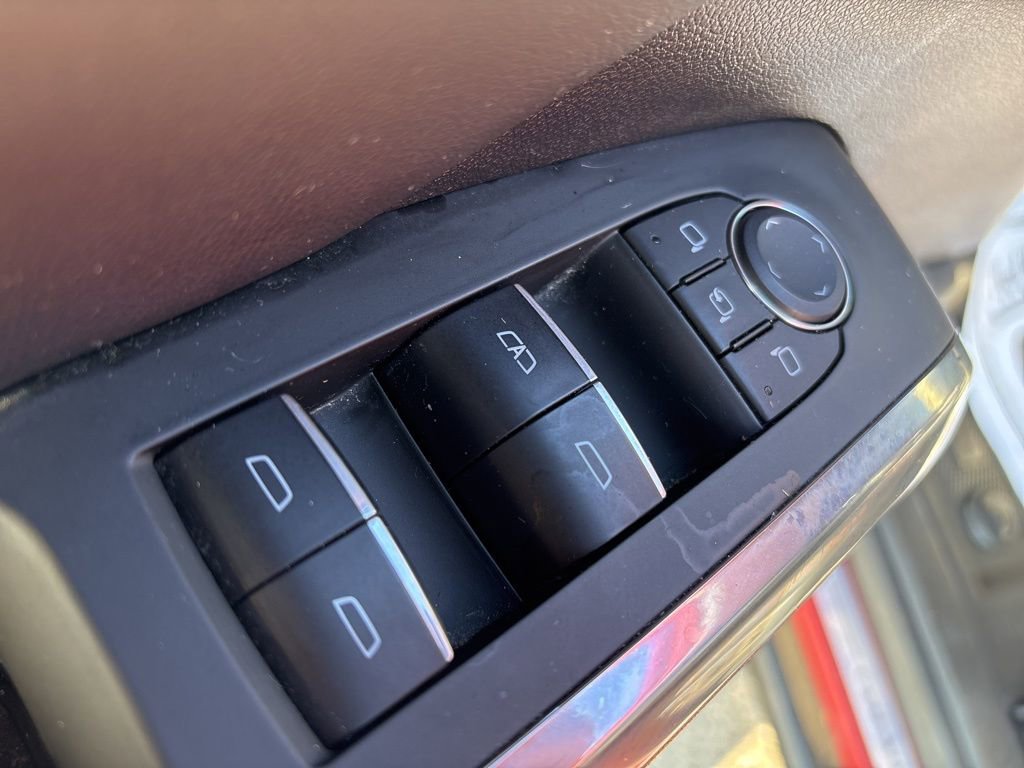 Used 2024 Chevrolet Traverse RS image 21