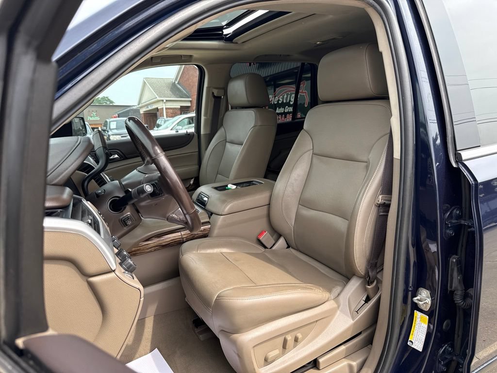 Used 2019 GMC Yukon SLT w/ HD Trailering Package AWD/4WD image 2