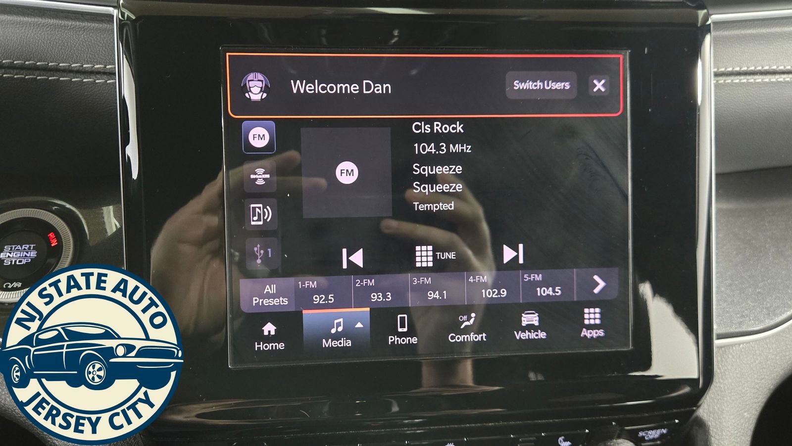 Used 2023 Jeep Grand Cherokee Altitude image 14