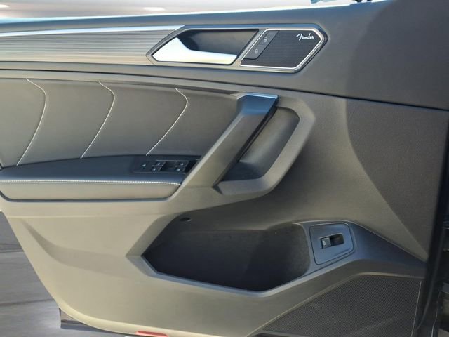 Used 2023 Volkswagen Tiguan SEL R-Line image 13